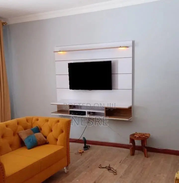 ውብ እና ማራኪ ቲቪ ስታንዶች