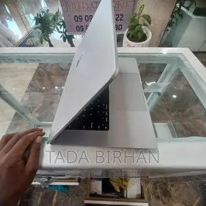 New Laptop Apple MacBook Pro 2021 M1 16GB Intel Core i7 SSD 512GB