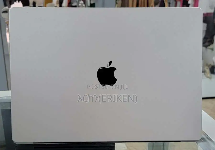 New Laptop Apple MacBook Pro M1 16GB Apple M1 Pro SSD 512GB