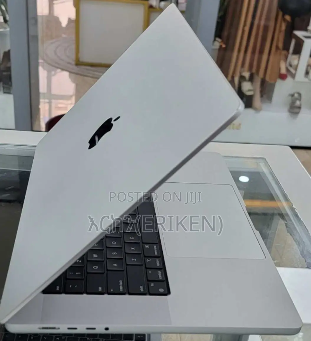 New Laptop Apple MacBook Pro M1 16GB Apple M1 Pro SSD 512GB