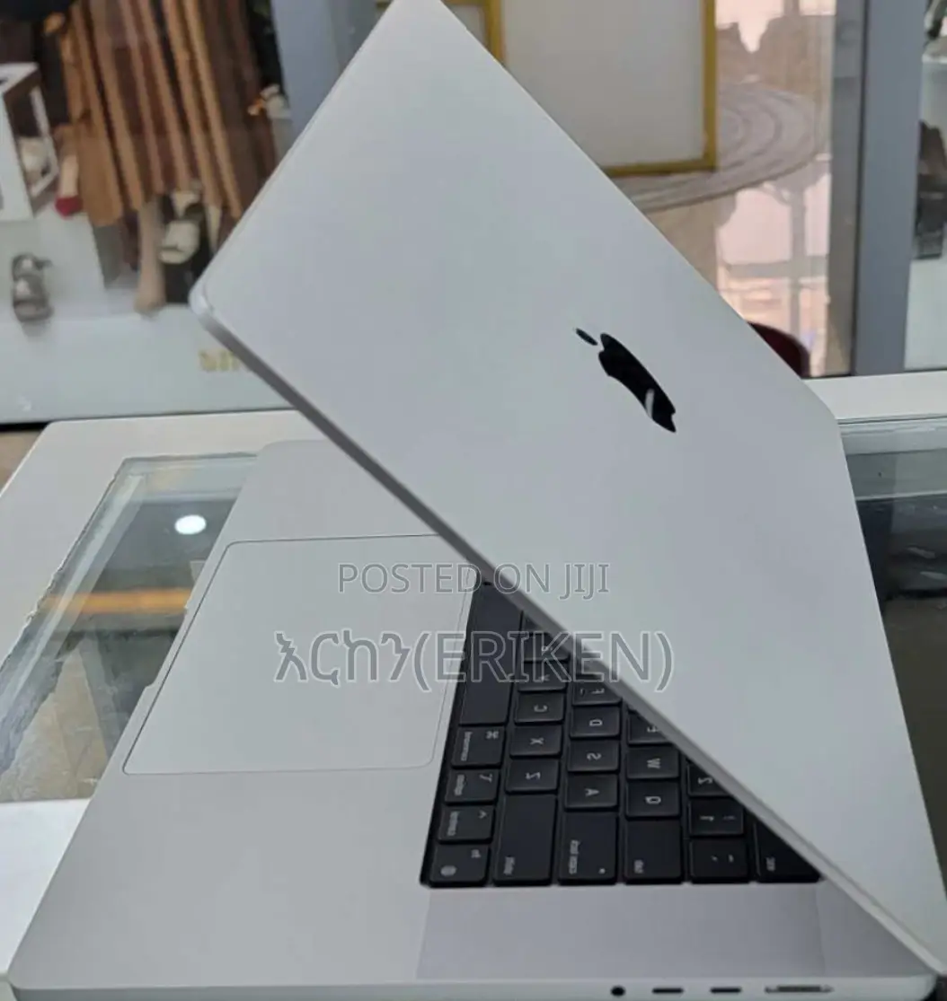 New Laptop Apple MacBook Pro M1 16GB Apple M1 Pro SSD 512GB