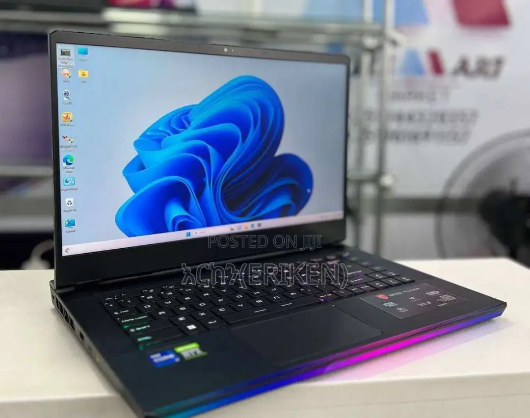 New Laptop MSI GE66 Raider 16GB Intel Core I7 SSD 1T