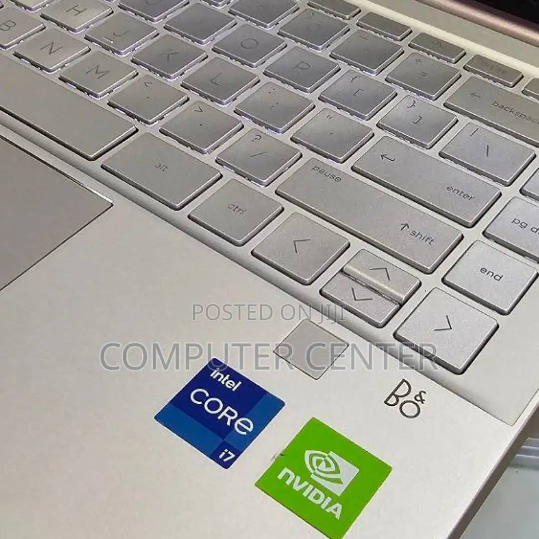 New Laptop HP Pavilion 13 16GB Intel Core I7 SSD 512GB