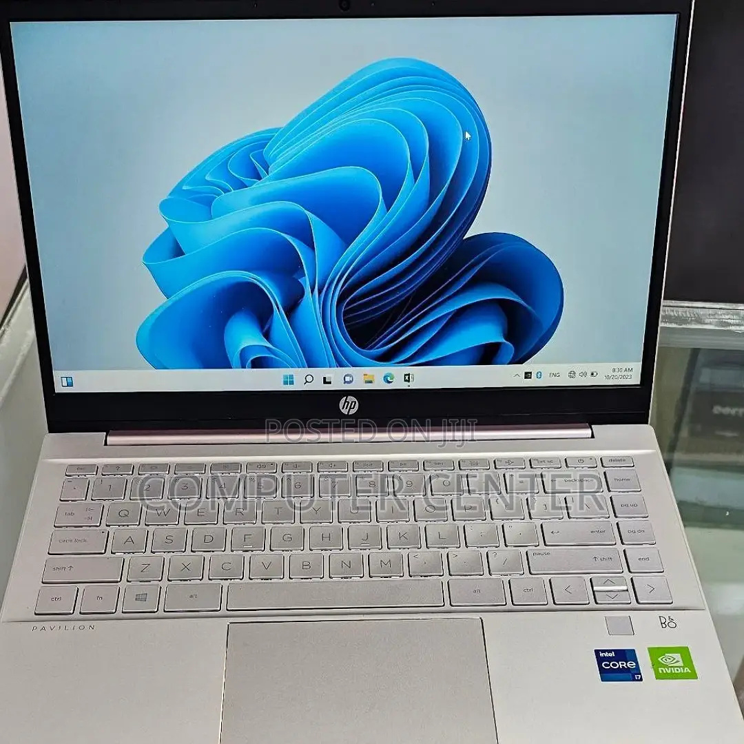 New Laptop HP Pavilion 13 16GB Intel Core I7 SSD 512GB