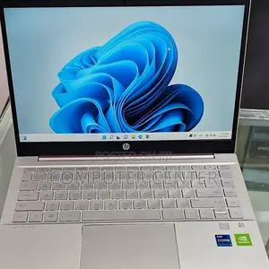 Photo - New Laptop HP Pavilion 13 16GB Intel Core I7 SSD 512GB