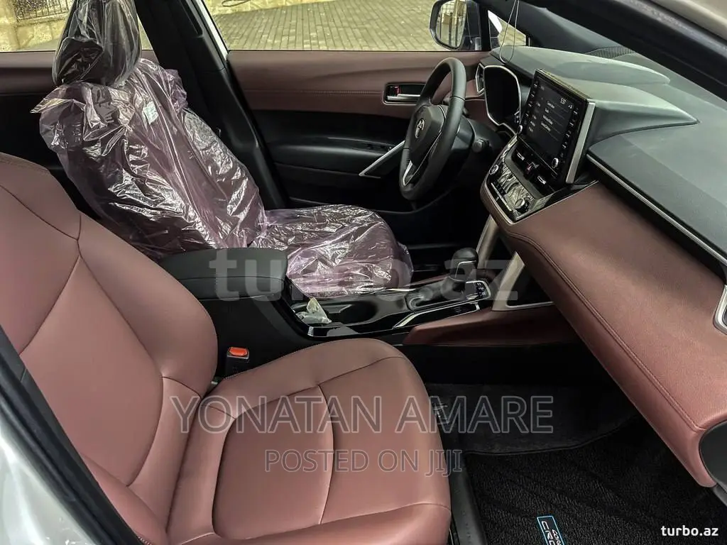 New Toyota Corolla 2023 White