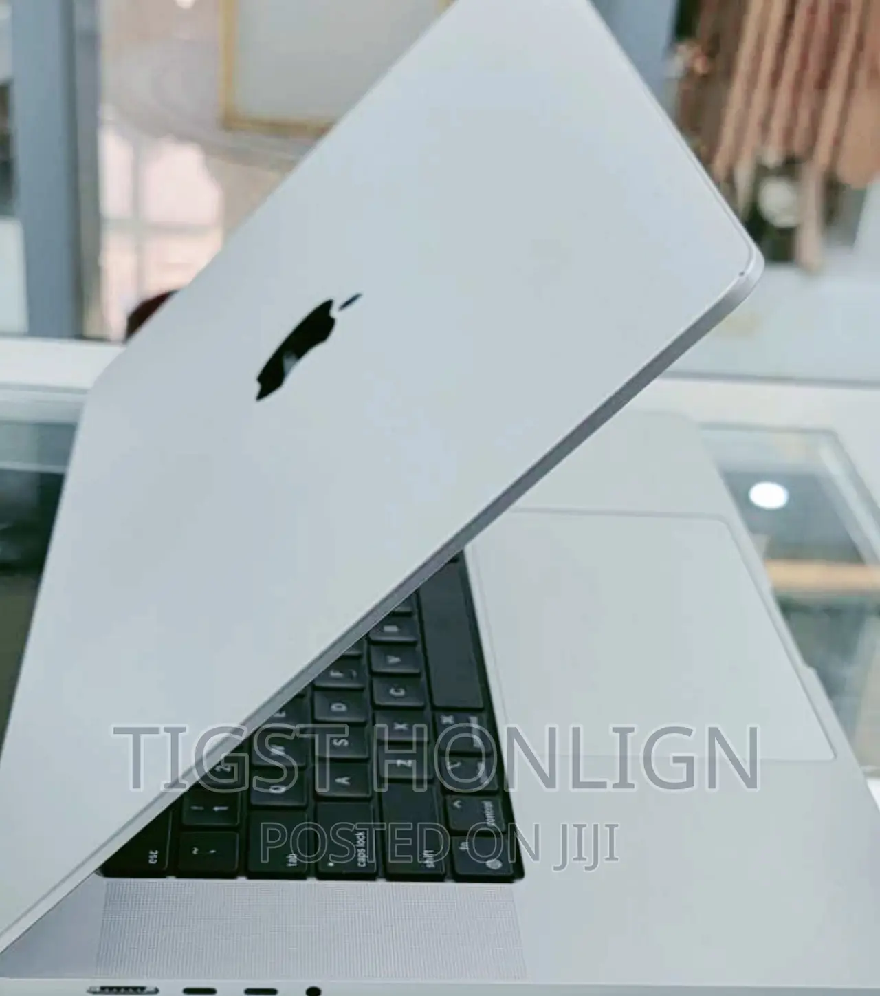 New Laptop Apple MacBook Pro M1 16GB Apple M1 SSD 512GB
