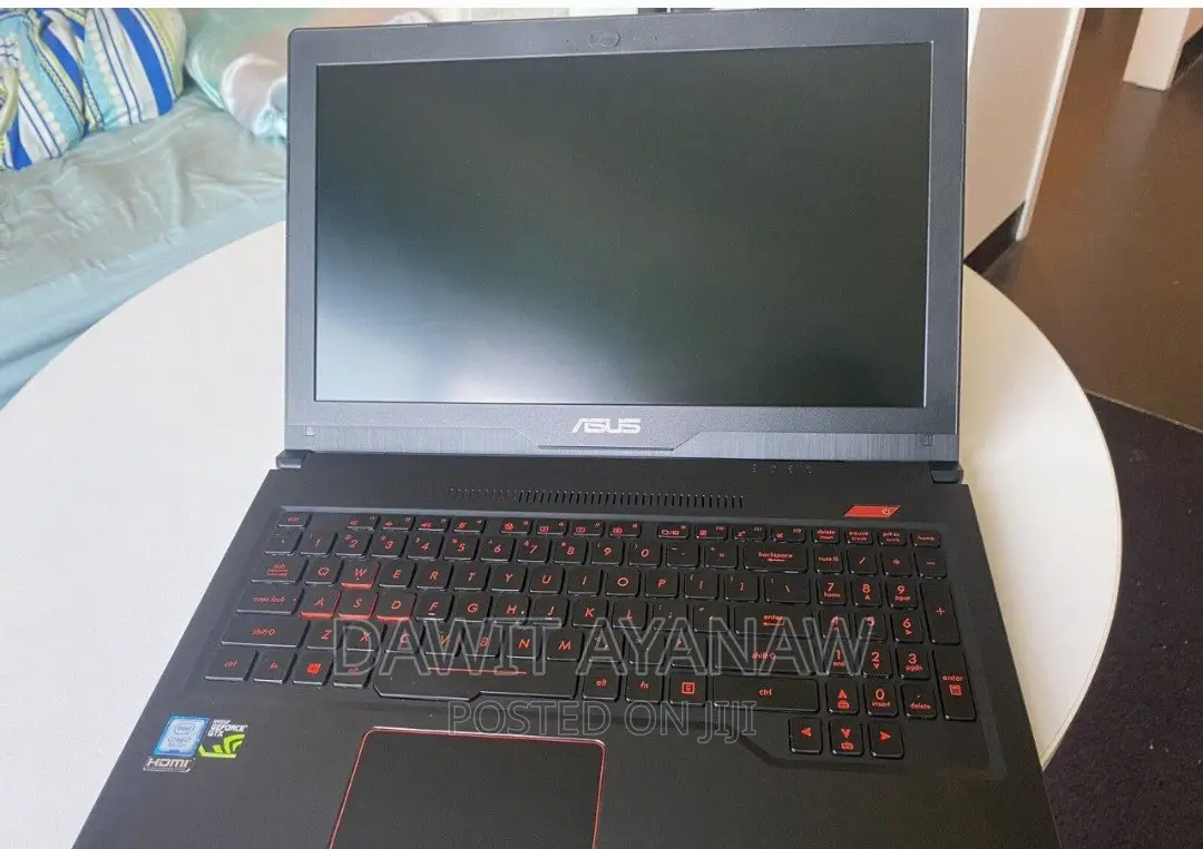 New Laptop Asus 8GB Intel Core I7 HDD+SSD 128GB