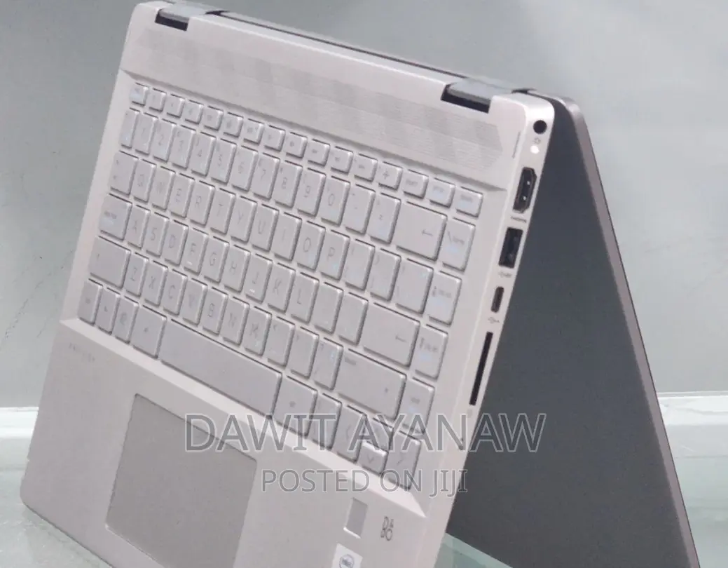 New Laptop HP Pavilion 15 8GB Intel Core I7 SSD 256GB