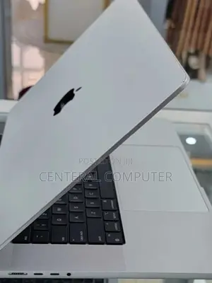 New Laptop Apple MacBook Pro M1 16GB Apple M1 Pro SSD 512GB