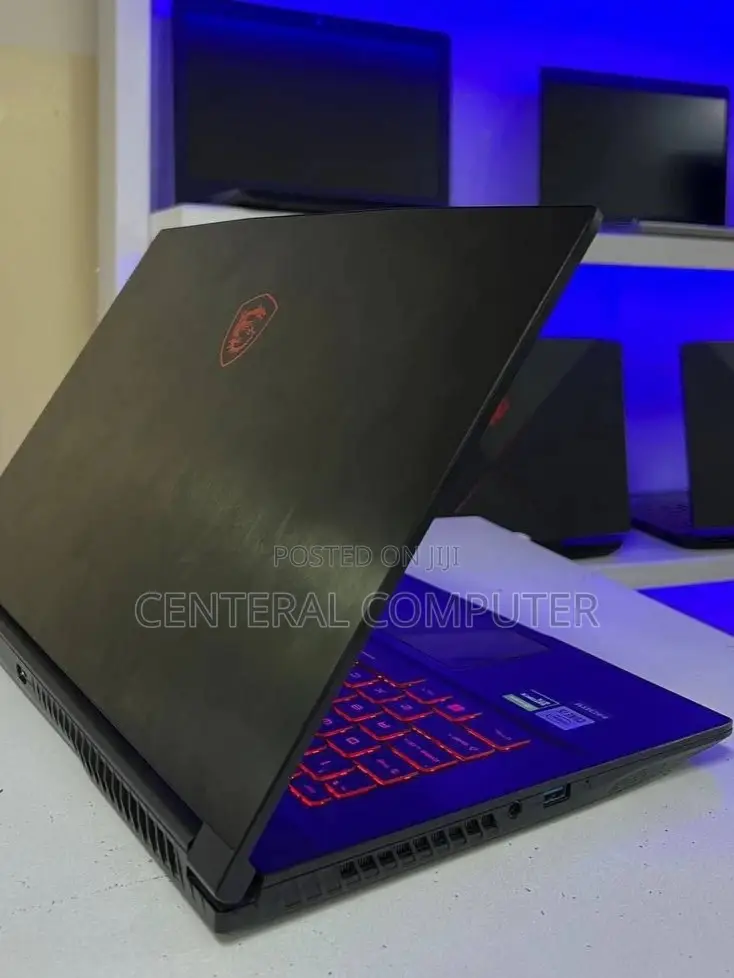 New Laptop MSI Pulse GL66 8GB Intel Core I5 SSD 512GB
