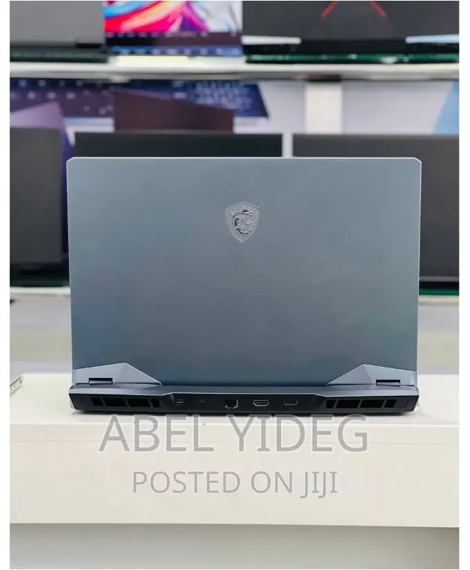 New Laptop MSI GE66 Raider 32GB Intel Core I7 SSD 1T