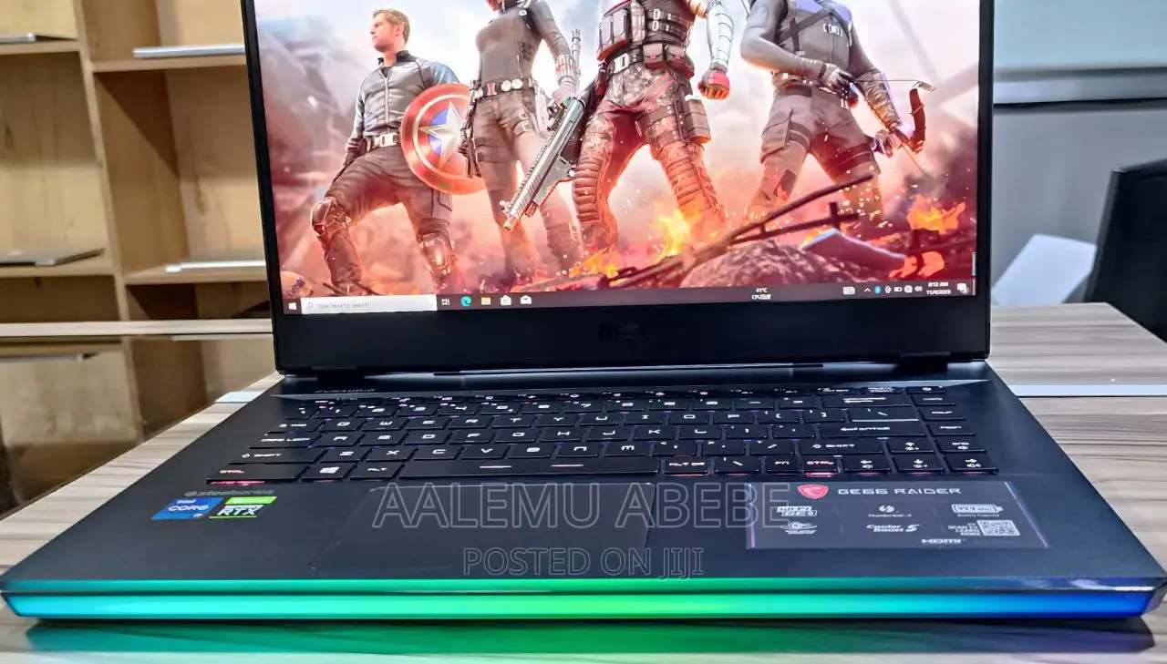 New Laptop MSI GE66 Raider 32GB Intel Core I7 SSD 1T