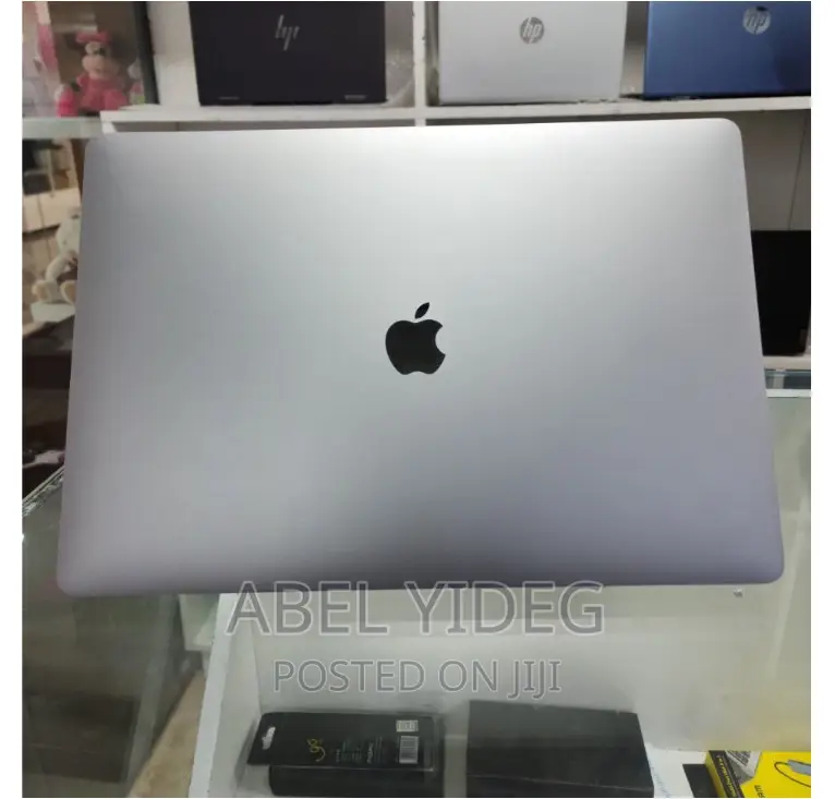 New Laptop Apple MacBook Pro 2017 16GB Intel Core I7 SSD 256GB