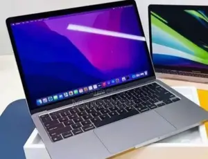 New Laptop Apple MacBook Pro 2020 M1 8GB Apple M1 Pro SSD 256GB