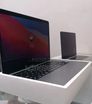 New Laptop Apple MacBook Pro 2020 M1 8GB Apple M1 Pro SSD 256GB