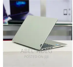 New Laptop Asus ZenBook 3 UX390UA 16GB Intel Core I7 SSD 512GB