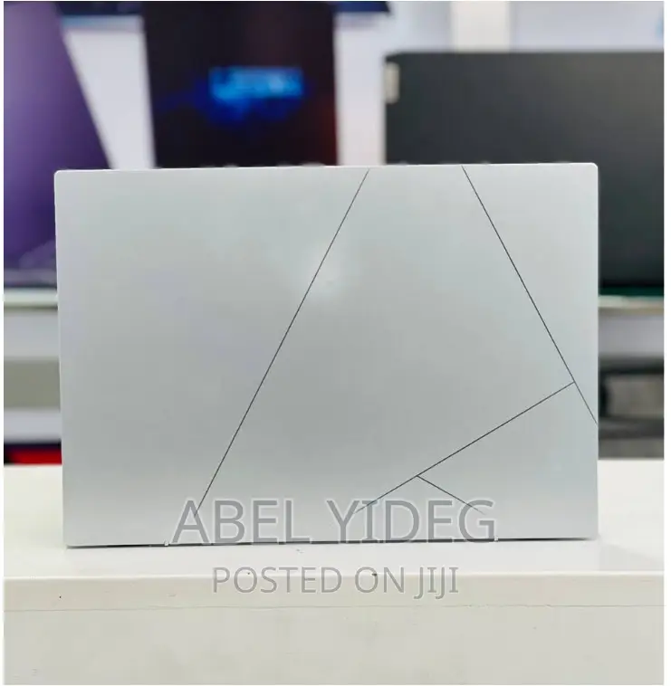 New Laptop Asus ZenBook UX430UA 16GB Intel Core I7 SSD 512GB