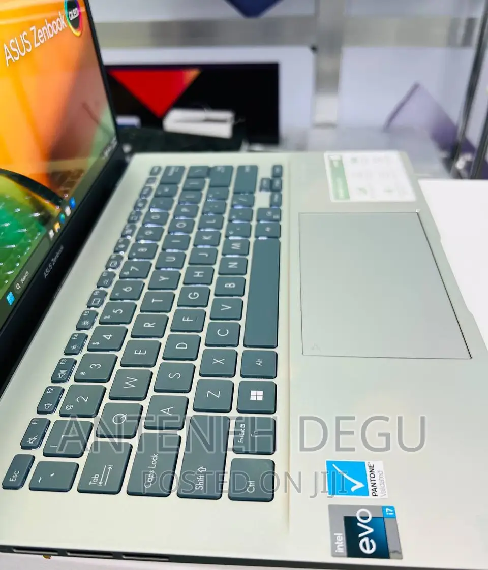 New Laptop Asus ZenBook UX21E 16GB Intel Core I7 SSD 512GB