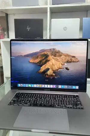 New Laptop Apple MacBook Pro 2017 16GB Intel Core I7 SSD 256GB