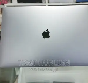 New Laptop Apple MacBook Pro 2017 16GB Intel Core I7 SSD 256GB