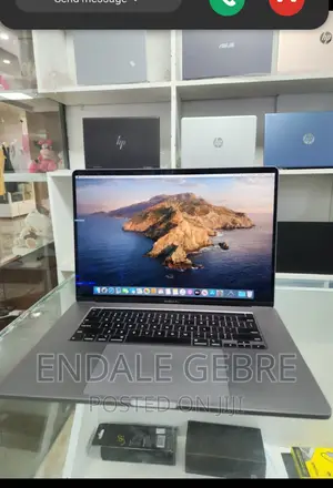New Laptop Apple MacBook Pro 2017 16GB Intel Core I7 SSD 256GB