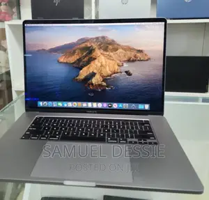 New Laptop Apple MacBook Pro 2017 16GB Intel Core I7 SSD 256GB
