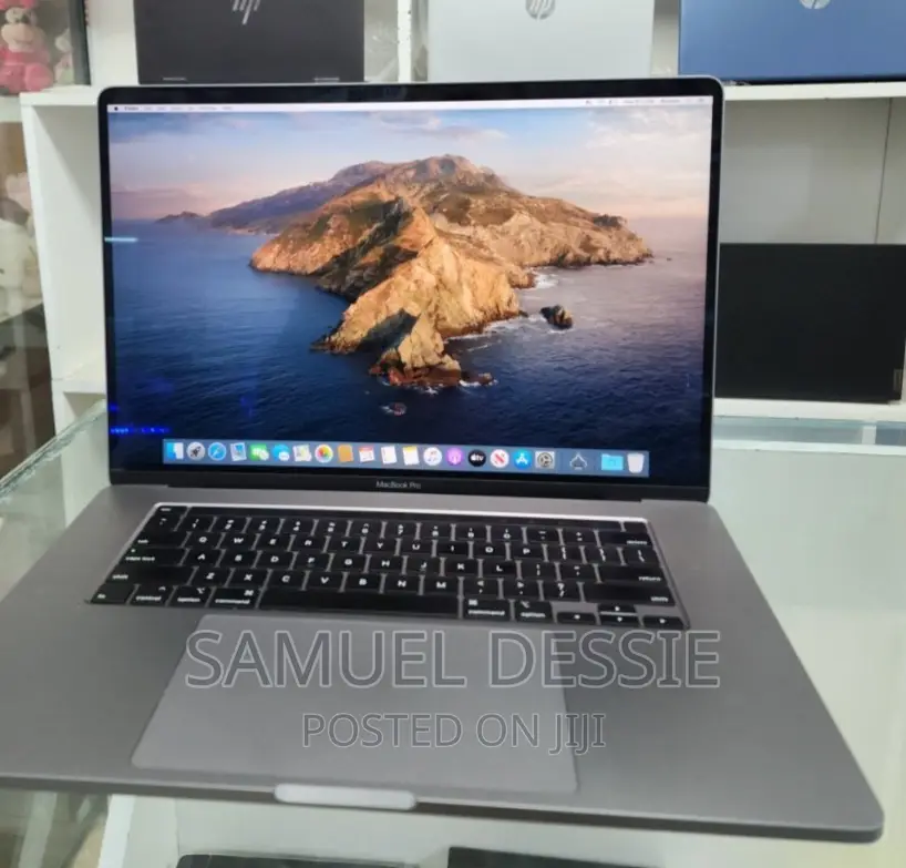 New Laptop Apple MacBook Pro 2017 16GB Intel Core I7 SSD 256GB