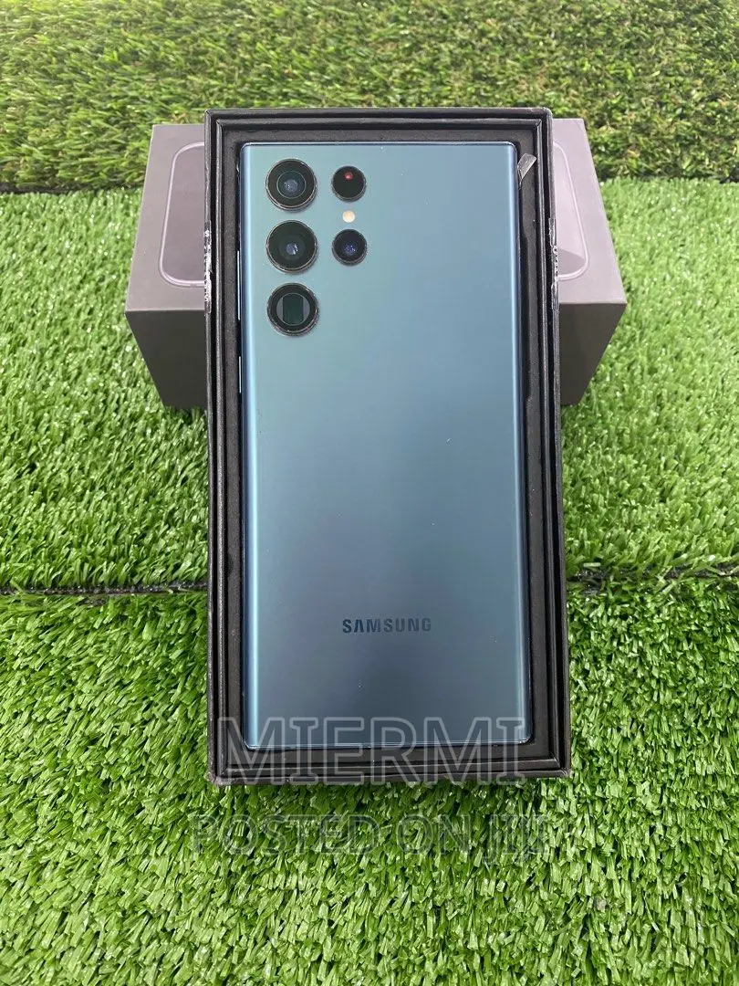 New Samsung Galaxy S22 Ultra 5G 256 GB Green