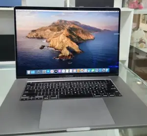 Photo - New Laptop Apple MacBook Pro 2017 16GB Intel Core I7 SSD 256GB