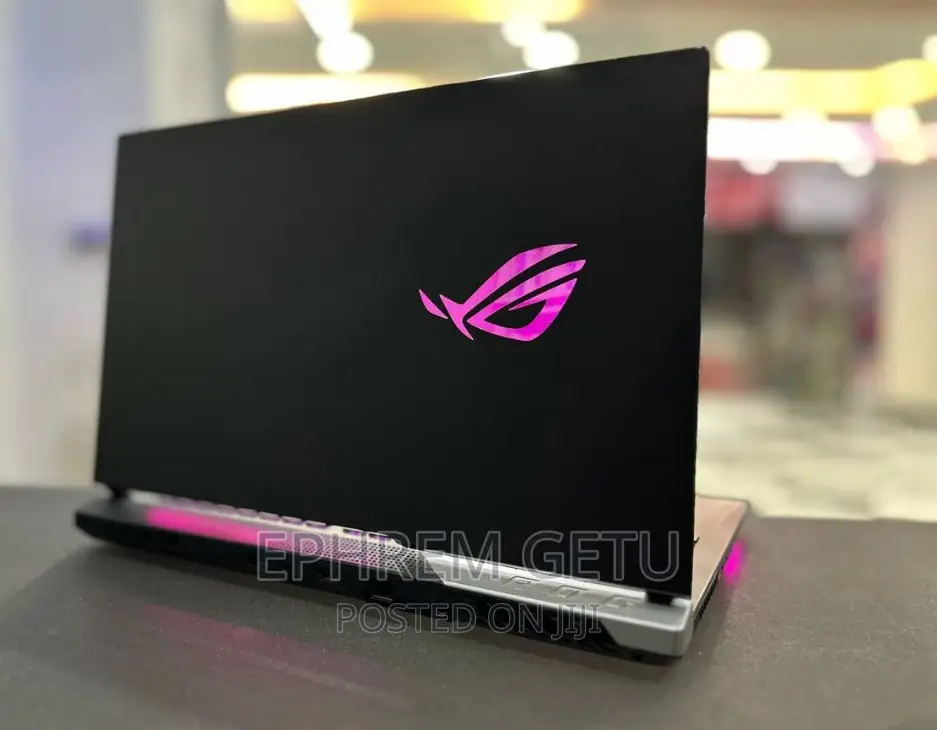 New Laptop Asus ROG Strix G17 32GB AMD Ryzen 9 SSD 1T
