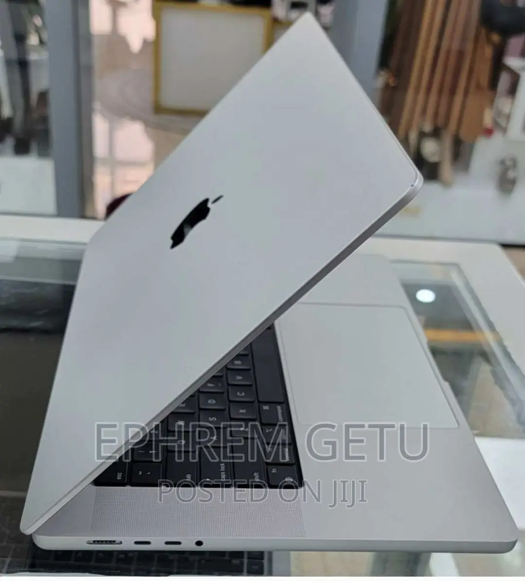 New Laptop Apple MacBook Pro 2021 M1 16GB Apple M1 Pro SSD 512GB