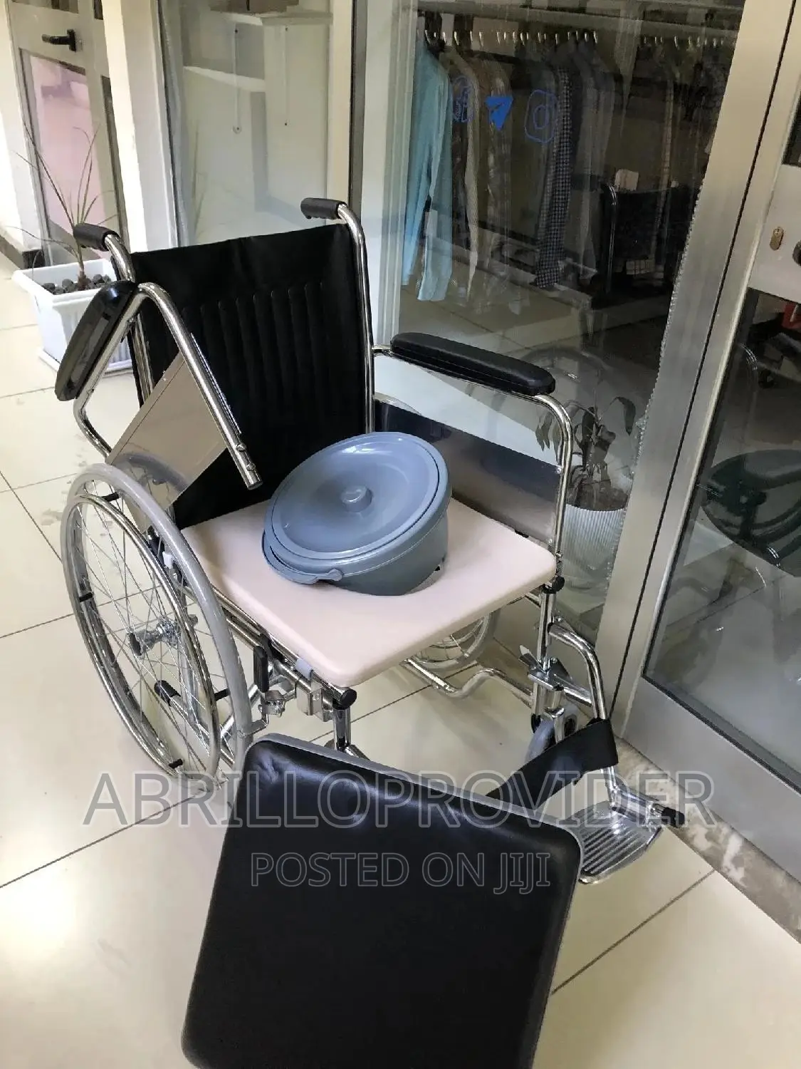 U Shape Commode Seat Wheelchair/Commode Wheelchair