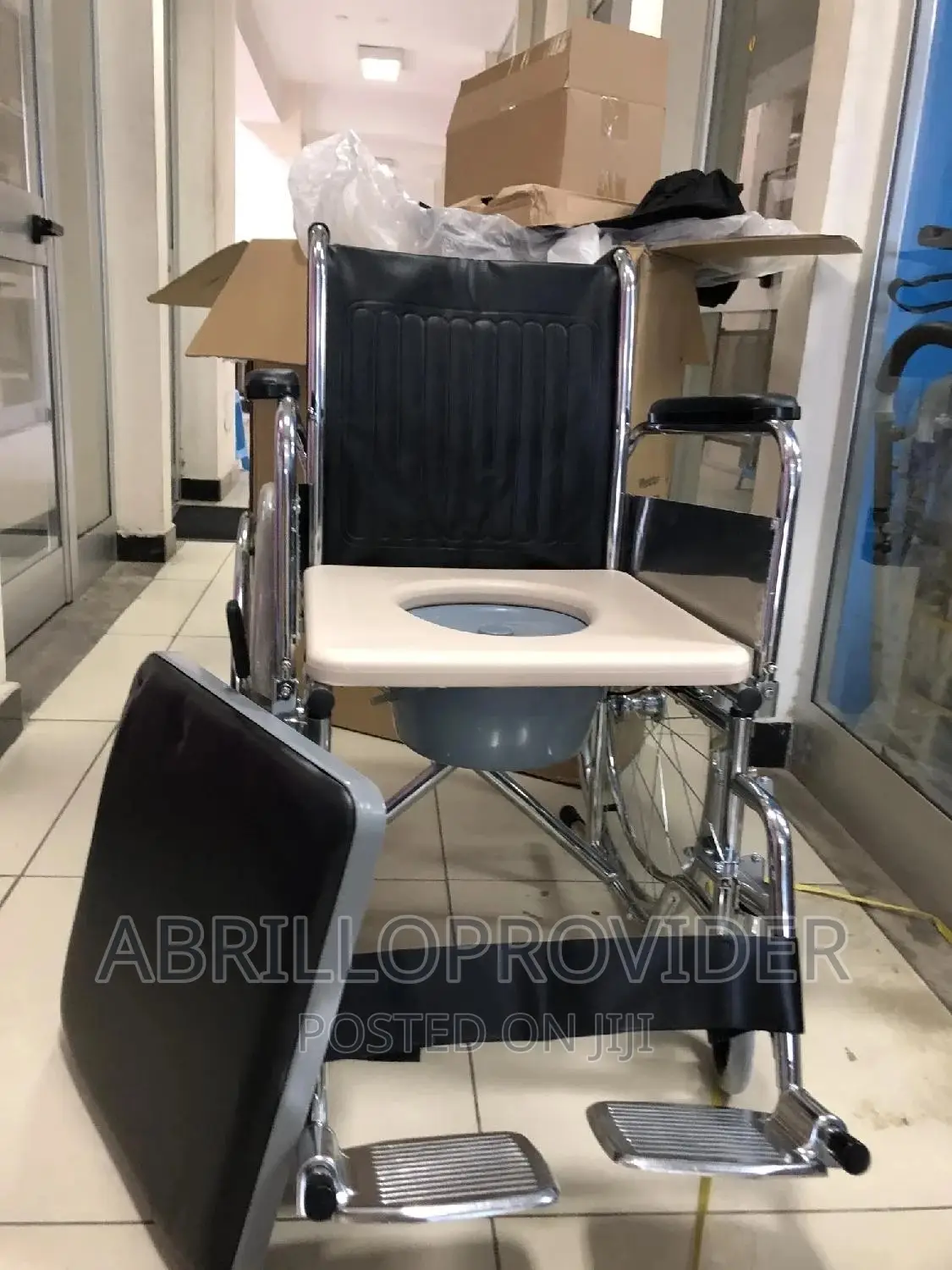Toilet Wheelchair/Commode 'Chair'/Folding Wheelchair