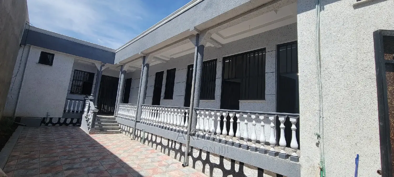 4bdrm House in House, Oromia-Finfinne for sale