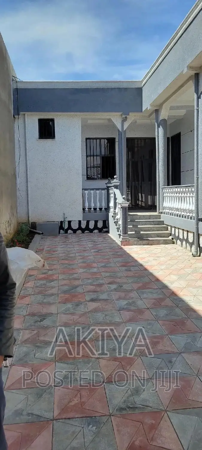 4bdrm House in House, Oromia-Finfinne for sale