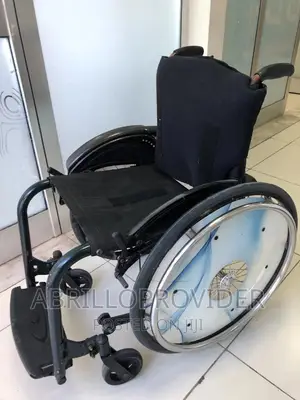 Comfortable Wheelchair/Small Wheelchair/Wheelchair/Wheelchar