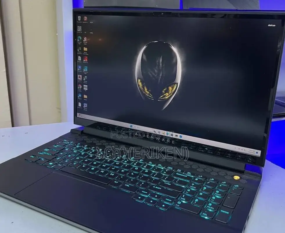 New Laptop Alienware M17x R2 32GB Intel Core I7 SSD 1T