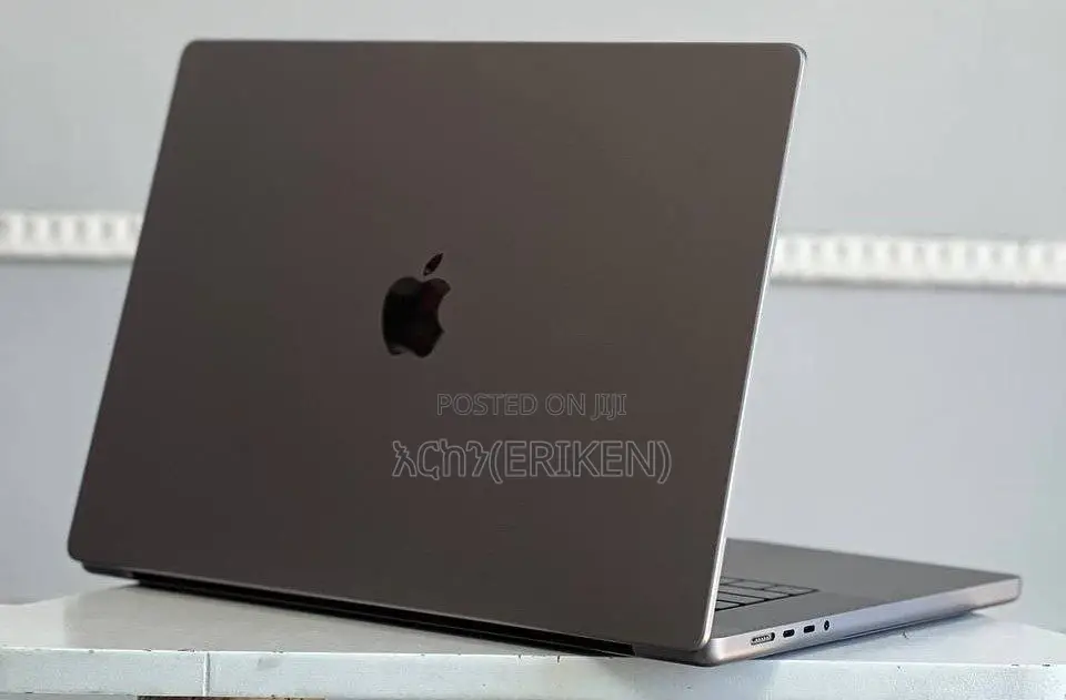 New Laptop Apple MacBook Pro M1 32GB Apple M1 Max SSD 512GB