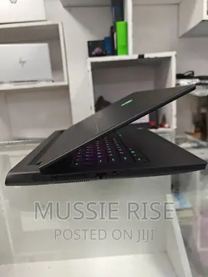 New Laptop Alienware M17x R2 32GB Intel Core I7 SSD 1T