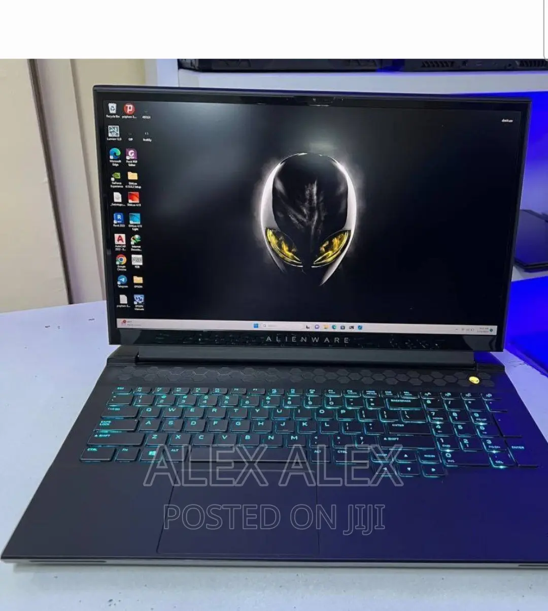 New Laptop Alienware Area-51m 32GB Intel Core I7 SSD 1T