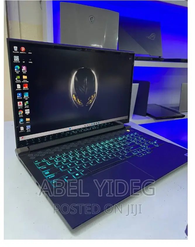 New Laptop Alienware Area-51m 32GB Intel Core I7 SSD 1T