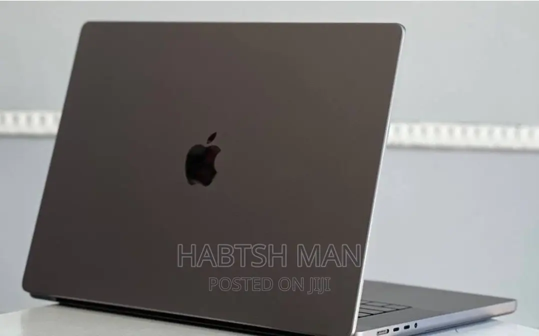 New Laptop Apple MacBook Pro 2021 M1 32GB Apple M1 Max SSD 512GB