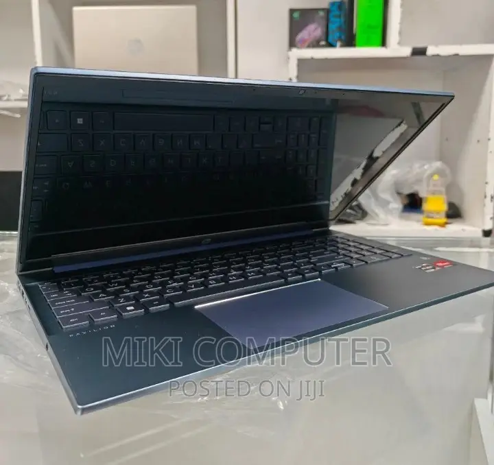 New Laptop HP Pavilion 15 8GB Intel Core I7 SSD 512GB