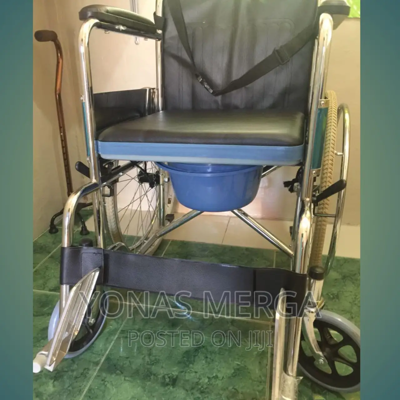ኮሞድlight Weight Wheelchair With Commode Seat Cushion Pot