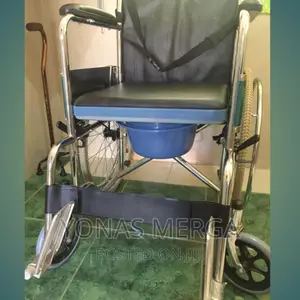 ኮሞድlight Weight Wheelchair With Commode Seat Cushion Pot