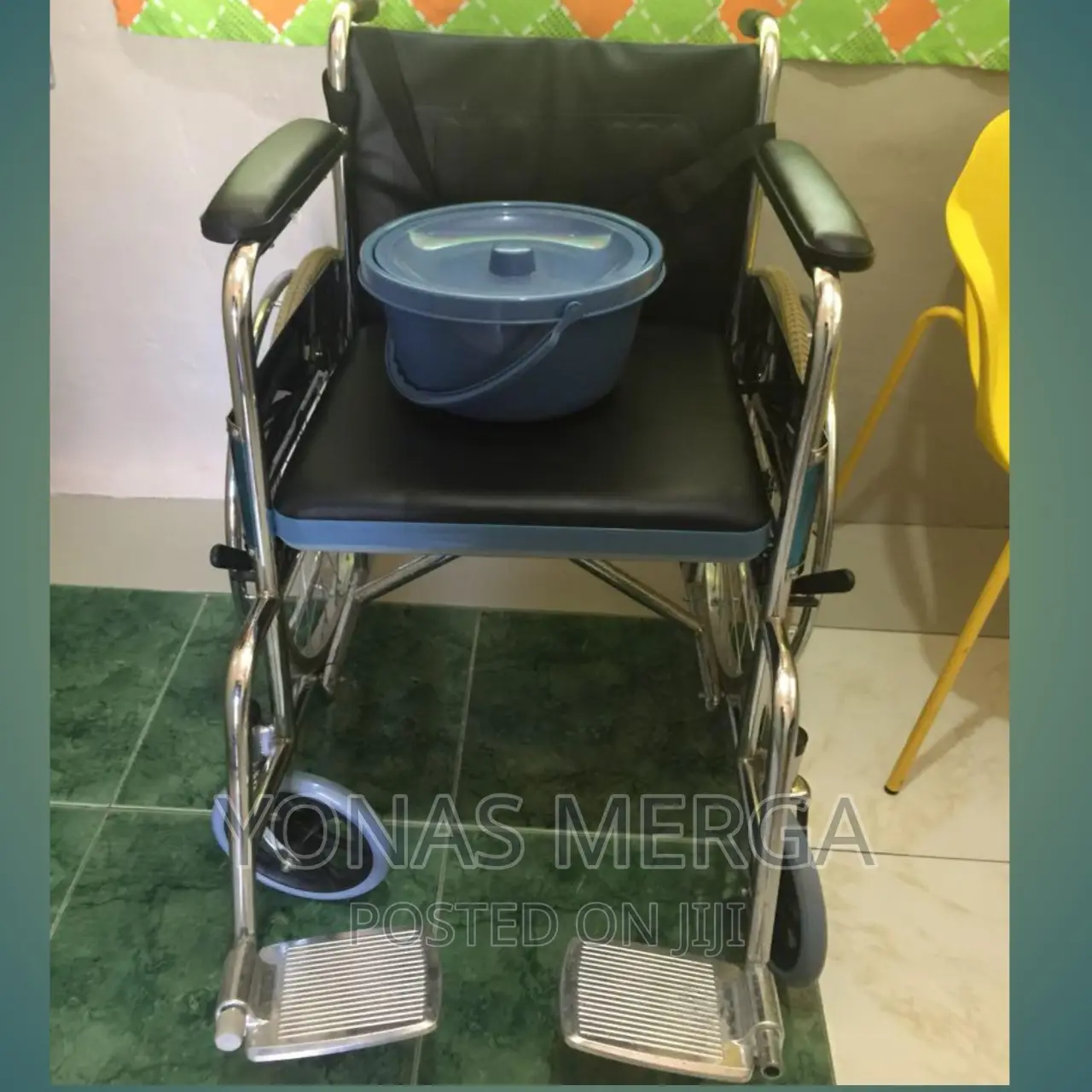 Commode/Wheelchair/Victory Standard/Wheelchair/Wheelchair