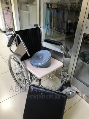 Folding Commode Wheelchair/Wheelchair/Wheelchair/Wheelchair