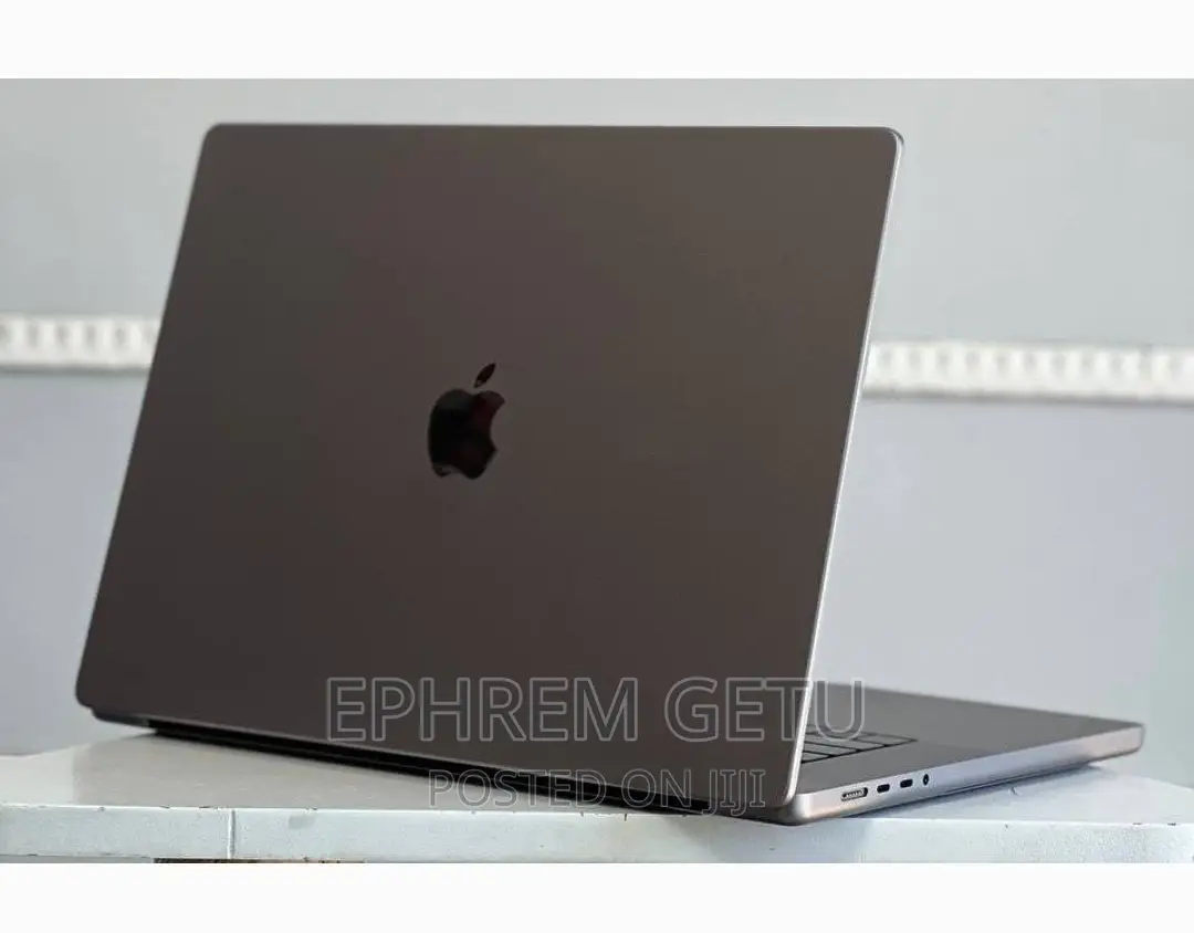 New Laptop Apple MacBook Pro 2021 M1 32GB Apple M1 Max SSD 512GB