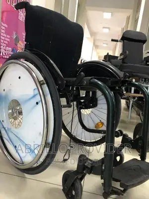 Photo - Small Types Wheelchairs/Can Be Foldable Wheelchair/Wheelchar